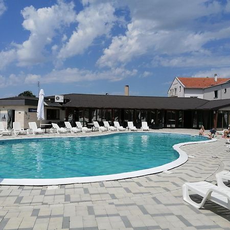 Hotel Euforia Lounge Шабац Экстерьер фото