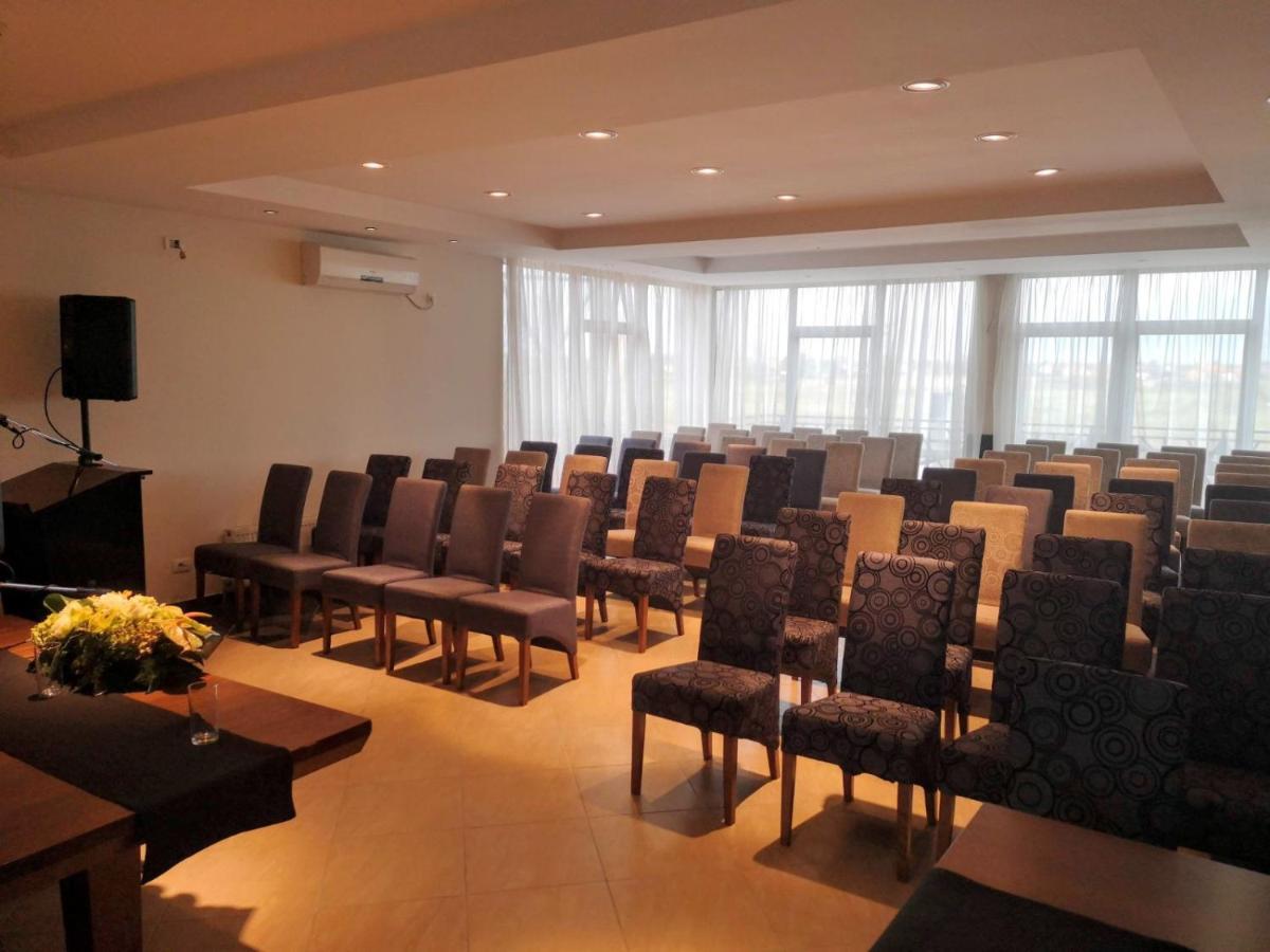 Hotel Euforia Lounge Шабац Экстерьер фото